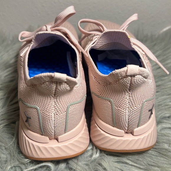 FLUX ADAPT RUNNER BLUSH RN Women's Pink Sneaker Sz Women’s 5.5 - Men 4 - Picture 11 of 12